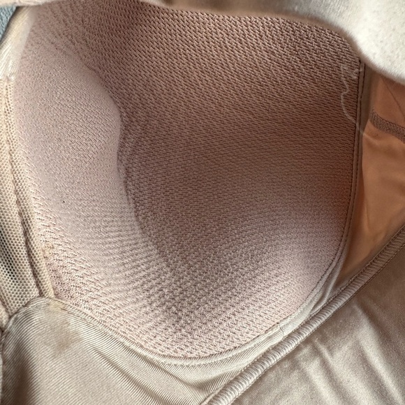 Seamless Tan Bra jockey - Picture 3 of 3